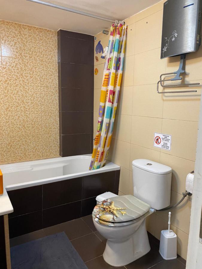 Mina Apartment Heraklion  Bagian luar foto