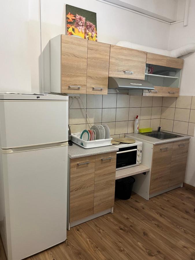 Mina Apartment Heraklion  Bagian luar foto
